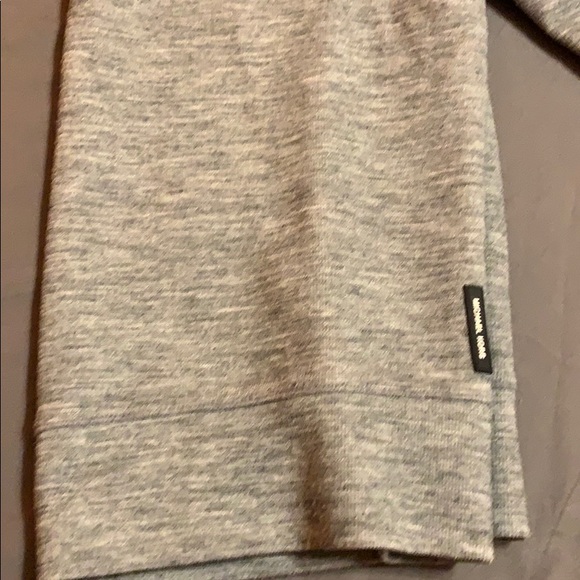 Michael Kors Mens 3/4 zipper Sweater - Picture 3 of 6
